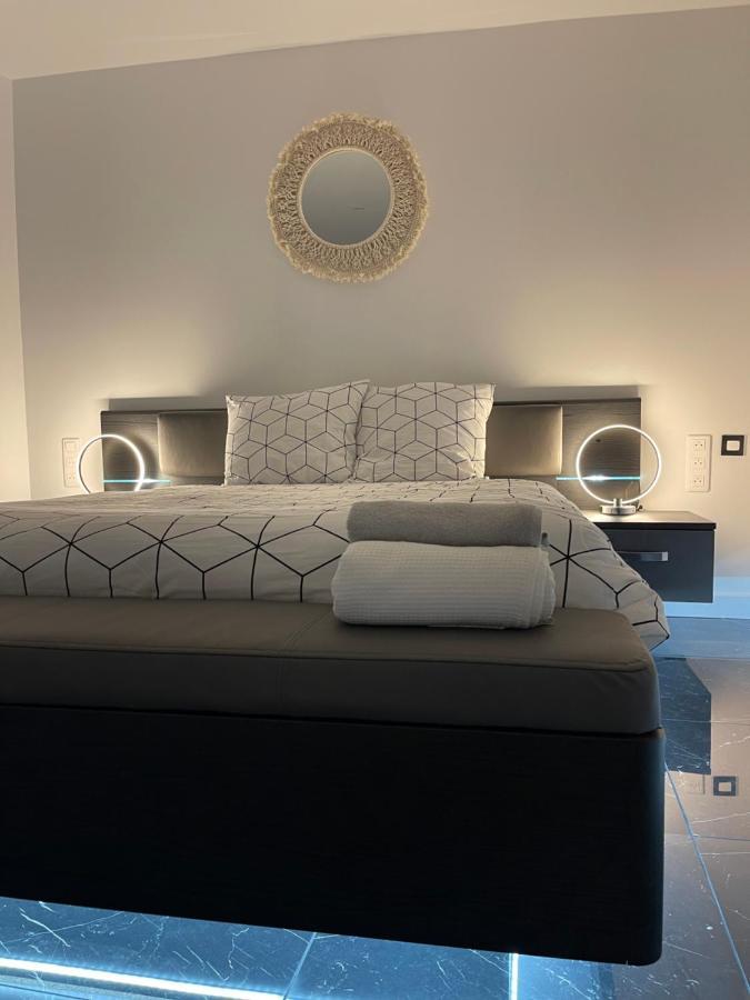 Appartement Hors Du Commun Avec Son Jacuzzi Salies-de-Béarn Exterior foto