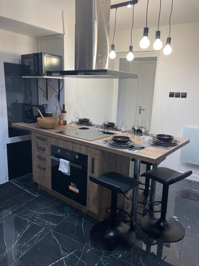 Appartement Hors Du Commun Avec Son Jacuzzi Salies-de-Béarn Exterior foto